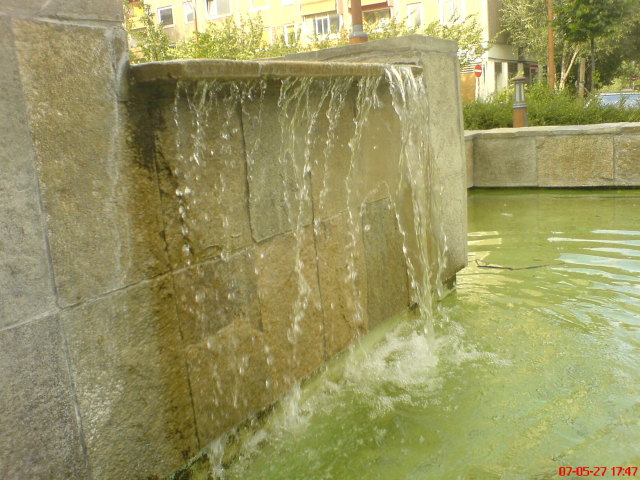 Scaled image b�rszk1.jpg 