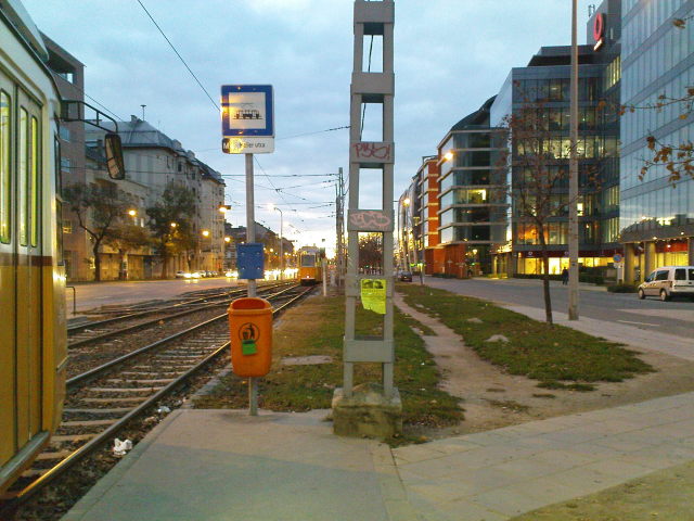 Scaled image soroksaribynight.jpg 