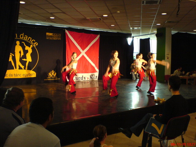 Scaled image aprofogu25.jpg 