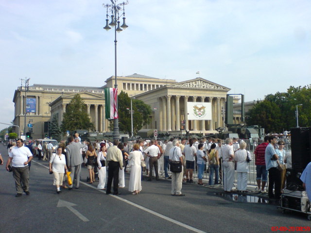 Scaled image katonabacsik06.jpg 