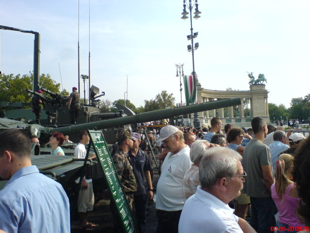 Scaled image katonabacsik10.jpg 