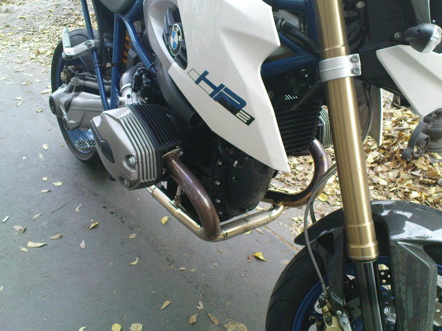 Scaled image bmwhp22.jpg 