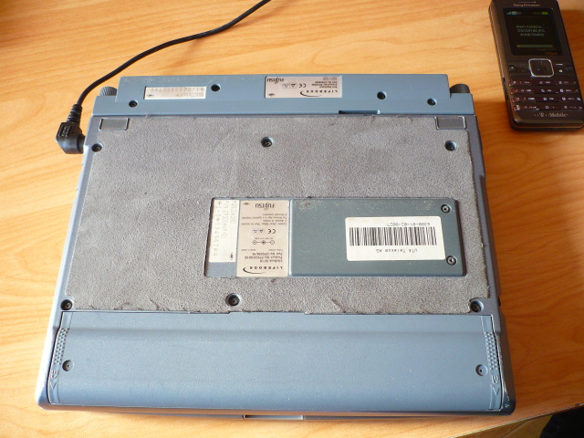 Scaled image fujitsu_lifebook_b110_pindur_3.jpg 