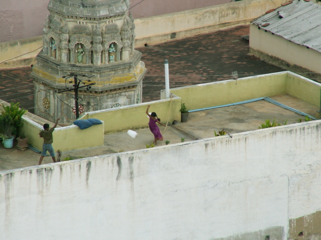 Scaled image zacsival_jatszo_kislany.jpg 