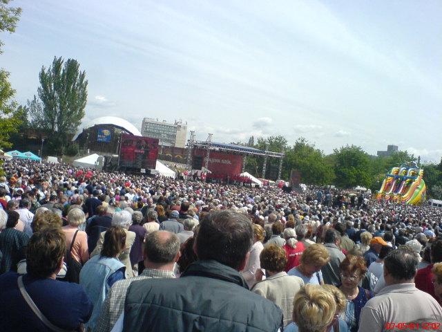 Scaled image majalis2007-43.jpg 