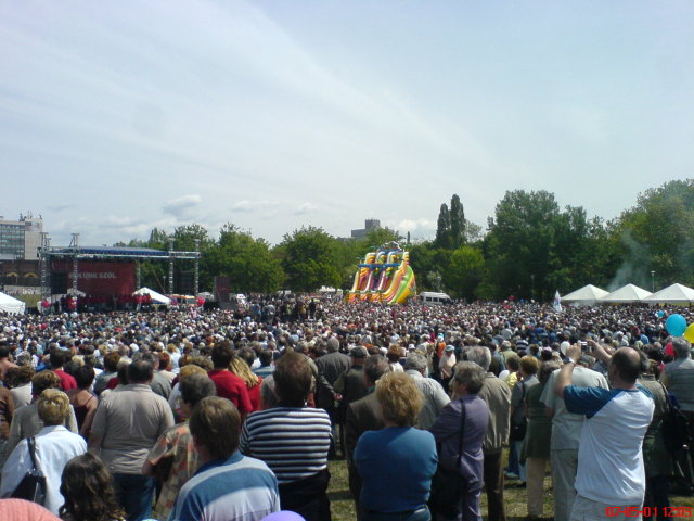 Scaled image majalis2007-45.jpg 