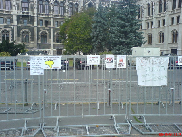 Scaled image nemzethalal05.jpg 