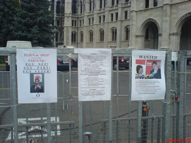 Scaled image nemzethalal09.jpg 