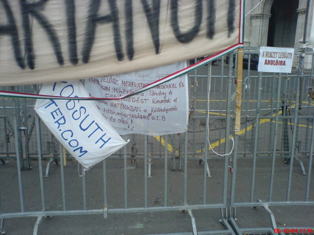 Scaled image nemzethalal10.jpg 