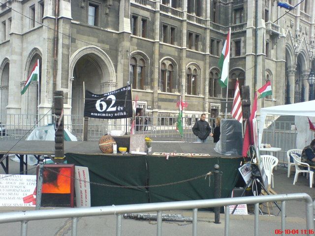 Scaled image nemzethalal17.jpg 