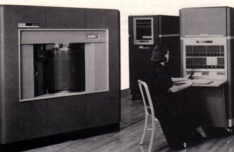 ibm_650_drum_1953_125000rpm.jpg
